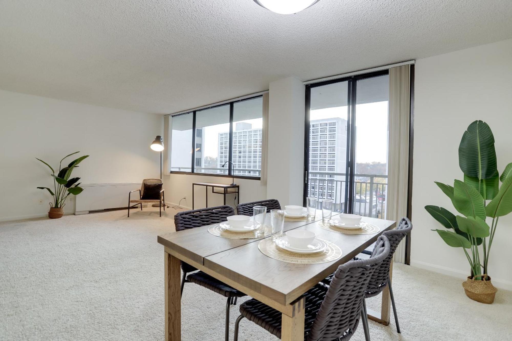 Convenient Airport Proximity: Apt In Crystal City Appartement Arlington Buitenkant foto