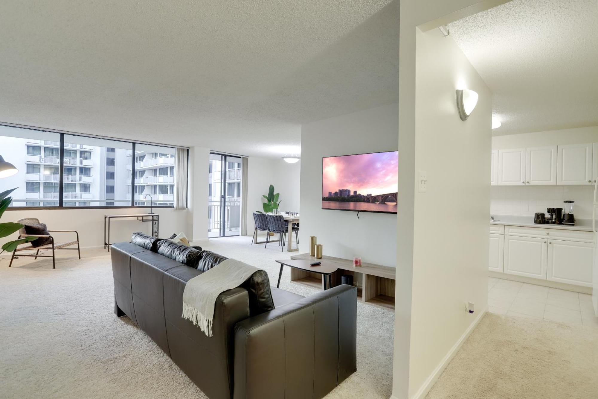 Convenient Airport Proximity: Apt In Crystal City Appartement Arlington Buitenkant foto